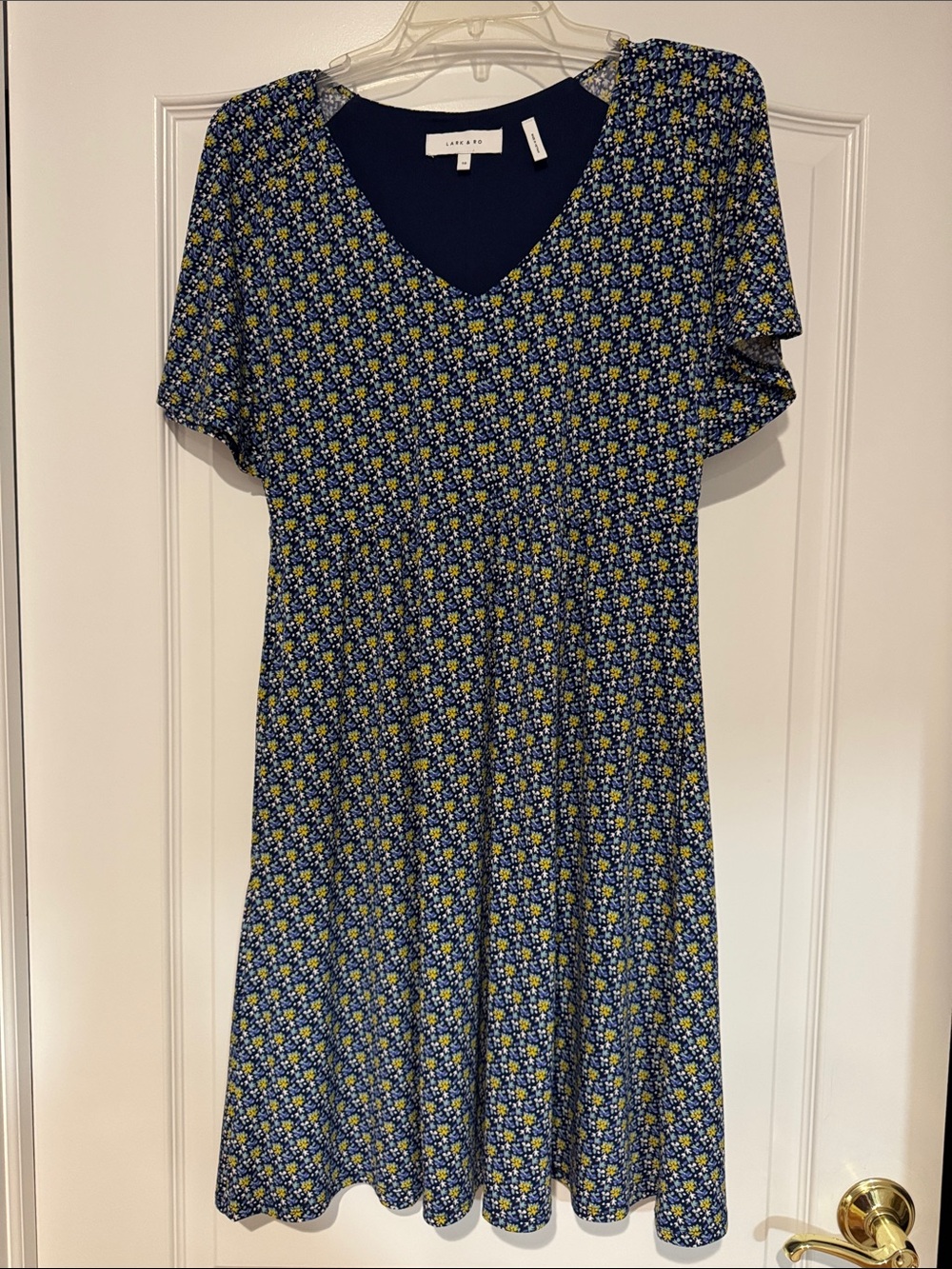 Lark & Ro Navy Blue Floral V-Neck Midi Dress 10
